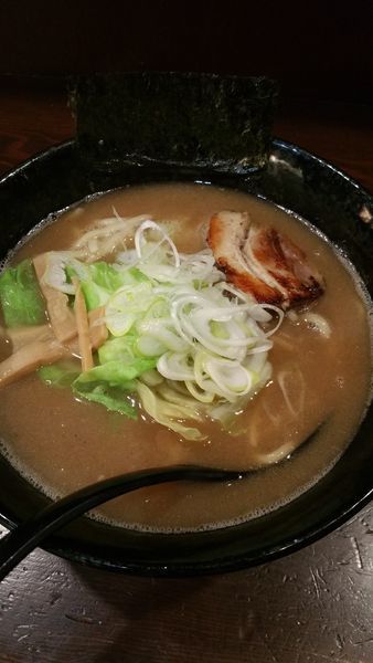 「濃厚豚骨らーめん」@めん屋 いなば 四谷店の写真