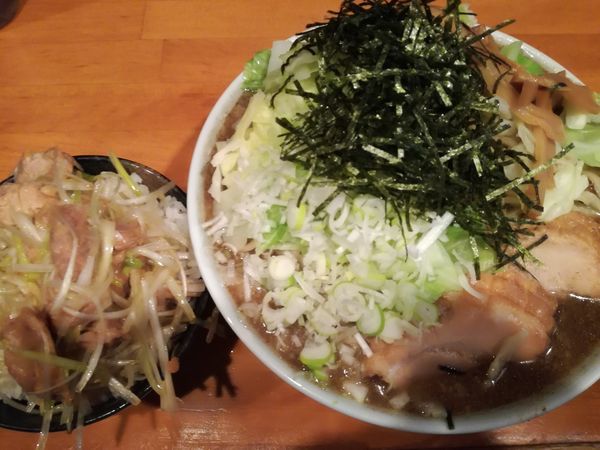 「【限定B】煮干しラーメン＋ネギ飯」@ファットンの写真