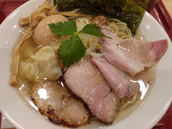 「特製イリコそば」@麦と麺助 新梅田中津店の写真