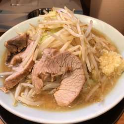 ラーメン(ヤサイ、ニンニクマシ)
