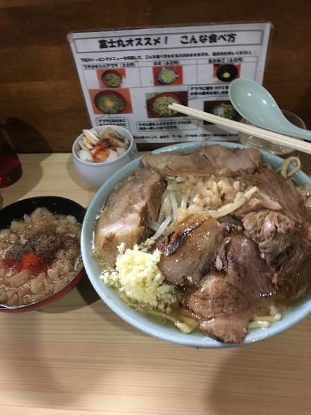 「国産豚麺 別皿アブラ ネギ」@ラーメン富士丸 明治通り都電梶原店の写真