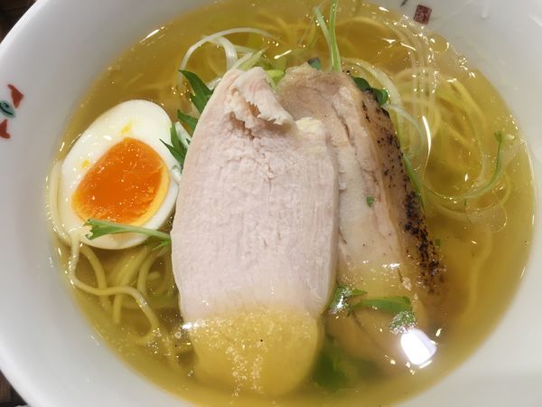 「金鳥そば塩」@名古屋コーチン 麺屋 鳥しげ 名古屋PARCO店の写真