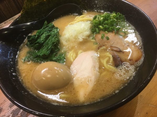 「濃厚鶏白湯らーめん 味玉」@三代目麺処 「まるは」極 船橋店の写真