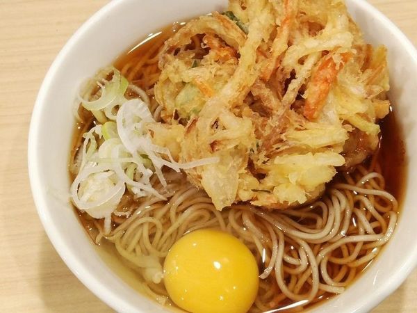 「かき揚げ天玉そば」@いろり庵きらく 亀戸店の写真