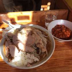 豚入りラーメン 中盛(オロチョン別皿)