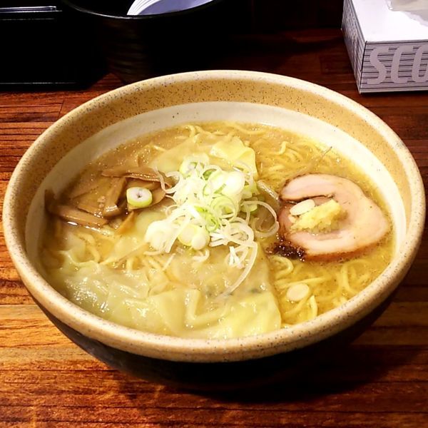 「味噌(大盛)＋ワンタン」@らーめん 福籠の写真