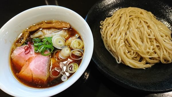 「醤油ワンタンつけ麺(1000円)」@らぁ麺 すぎ本の写真
