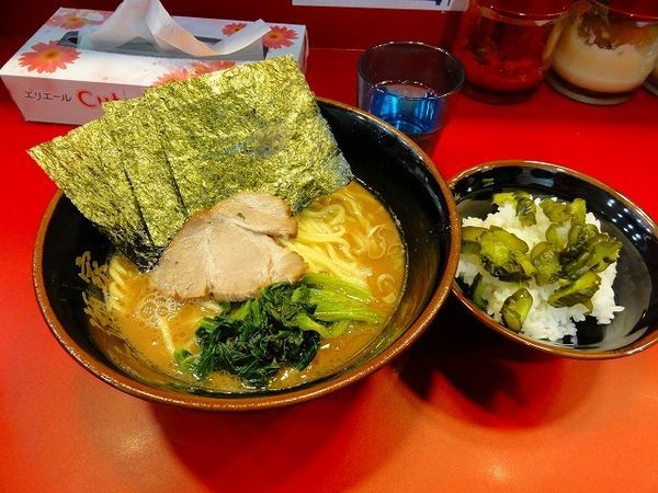 「ラーメン700円　ライス3分の1」@らーめん 谷瀬家 新橋店の写真
