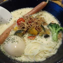 ベジ豚そば（中）+トロトロ味玉