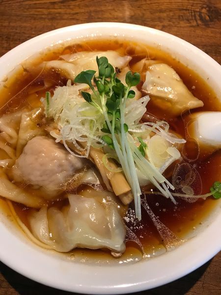 「黒わんたんそば（880円）」@中華そば カリフォルニアの写真