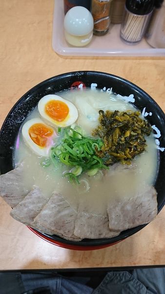 「スペシャルラーメン」@長浜ナンバーワン 博多デイトス店の写真