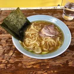 豚骨醤油らーめん