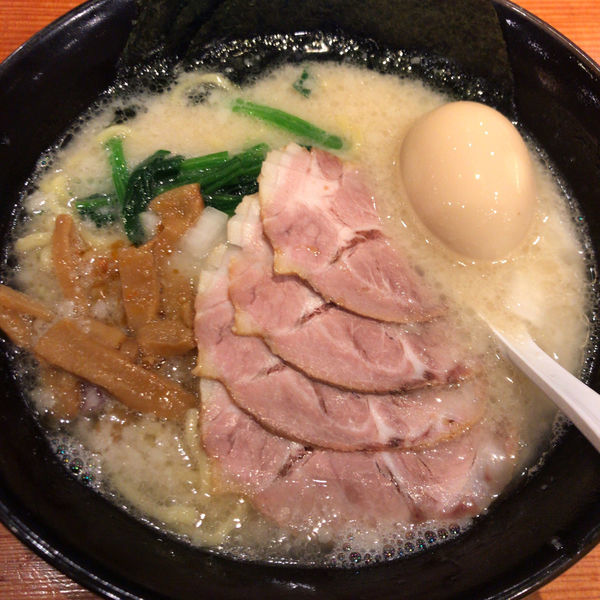 「塩豚骨　842円　味玉」@太田本陣 風の杜の写真