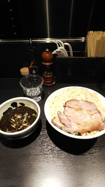 「黒つけ麺600グラム」@麺屋武蔵 武骨相傳の写真