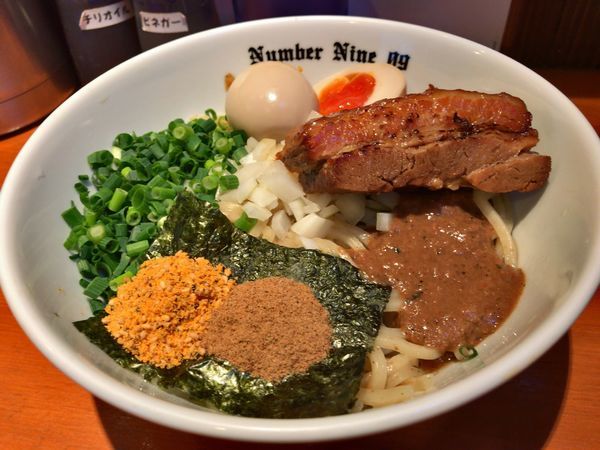 「油そば＋味玉＋チャーシュー」@麺Dining Number Nine 09の写真