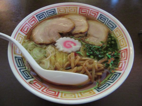 「昭和のラーメン（８５０円）」@拉麺 時代遅れの写真