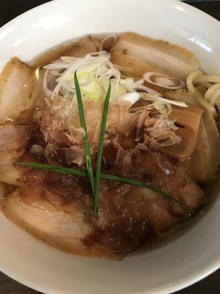 「醤油 チャーシュー」@手打ち麺 やす田の写真