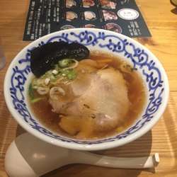 しょうゆラーメン