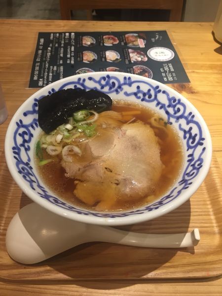 「しょうゆラーメン」@博多醤油ラーメン 月や 博多デイトス店の写真