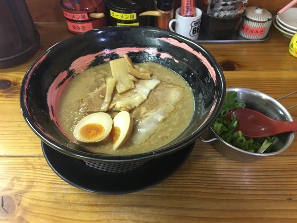 「超濃厚豚骨醤油1200」@美與志堂の写真