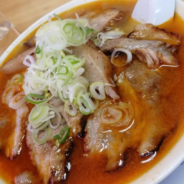 「チャーシュー多い麺(トムヤムクン風味)」@かし亀の写真