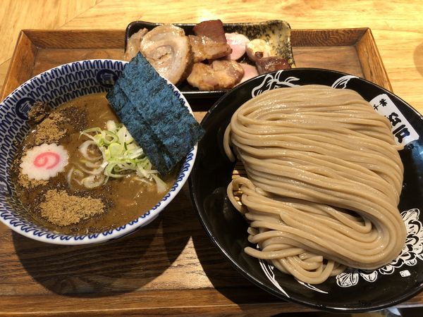 「つけめん並（900円）＋厳選焼豚トッピング（600円）」@中華蕎麦 とみ田の写真