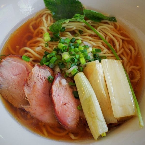 「【限定】鴨とレッドポアローの中華蕎麦 ９５０円」@麺屋 天海の写真