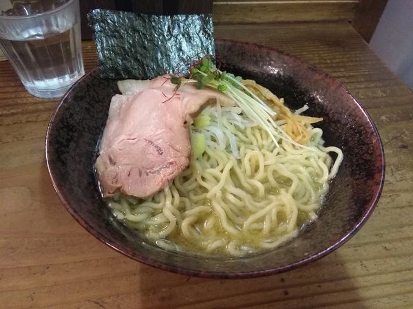 「超牡蠣塩」@貝だしラーメン 貝ガラ屋の写真
