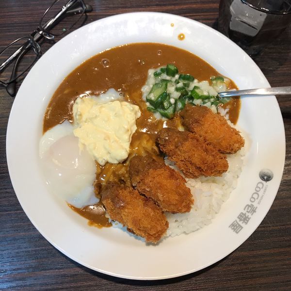 「カキフライカレープラスチーズetc」@カレーハウスCoCo壱番屋 横浜駅西口店の写真