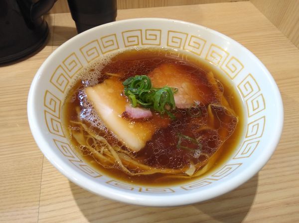 「醤油らぁ麺」@中村麺三郎商店の写真