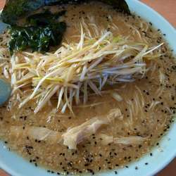 ネギ味噌ラーメン大盛　サービス半ライス