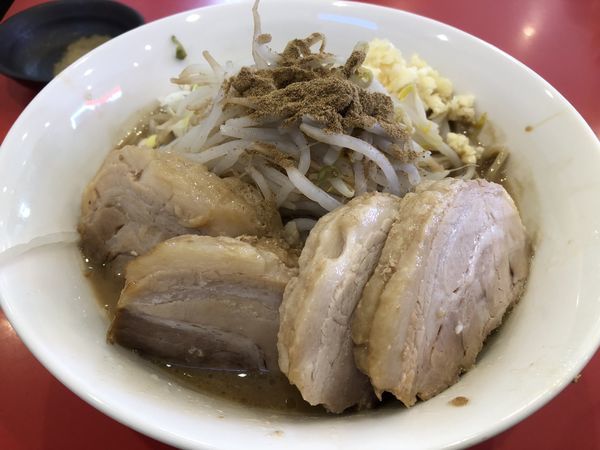 「ラーメン小魚粉豚トリプル」@豚ゆうの写真