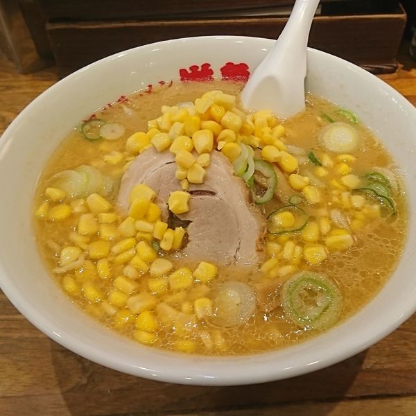 「味噌コーンラーメン」@游亀亭の写真