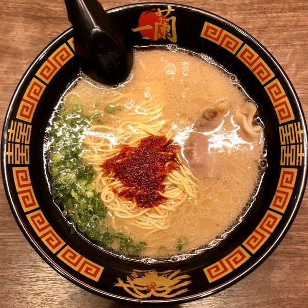 「天然とんこつラーメン (890円)」@一蘭 古賀SA店の写真