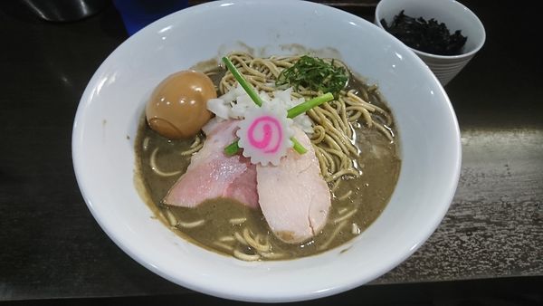 「味玉濃密煮干しそば」@中華そば いづるの写真