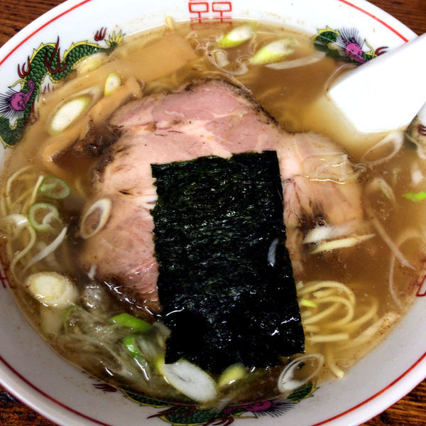 「素ラーメン（具入り）750円」@米屋の写真