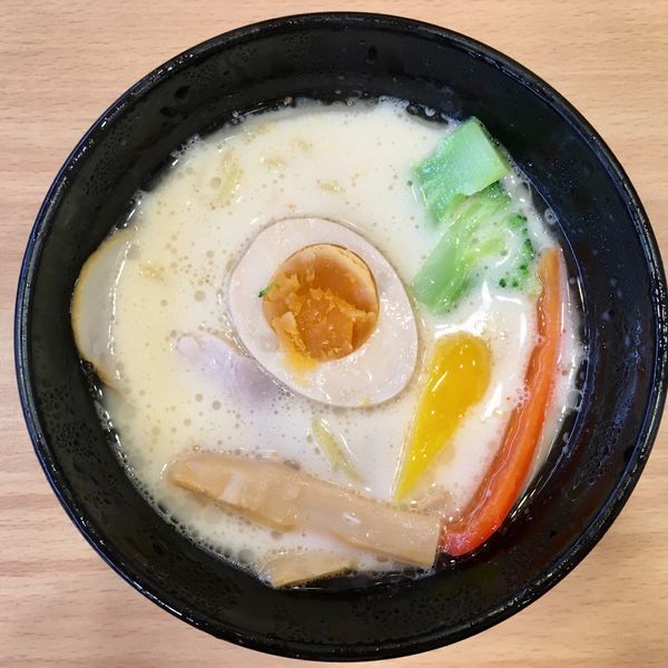 「白いスープカレーラーメン ¥421」@かっぱ寿司 北新横浜店の写真