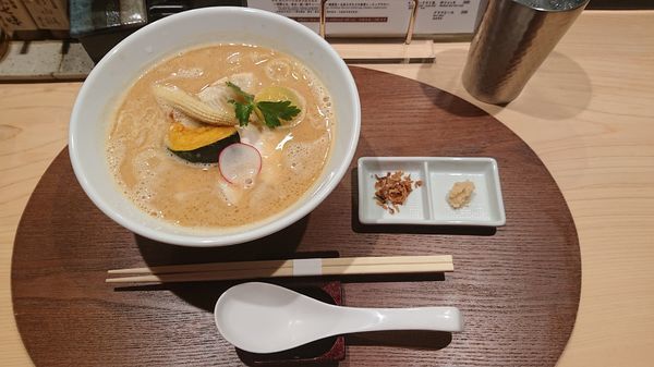 「鶏白湯醤油SOBA」@銀座 篝 本店の写真