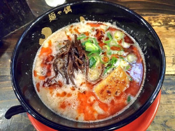 「赤もとなり」@麺や偶 もとなり 銘苅店の写真