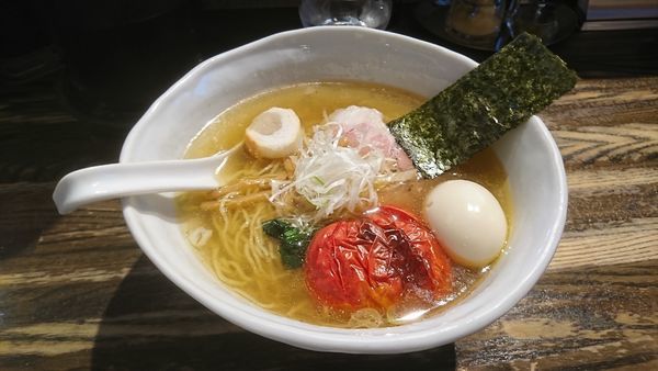 「塩ラーメン 焼きトマト 白味玉」@RAMEN CiQUEの写真