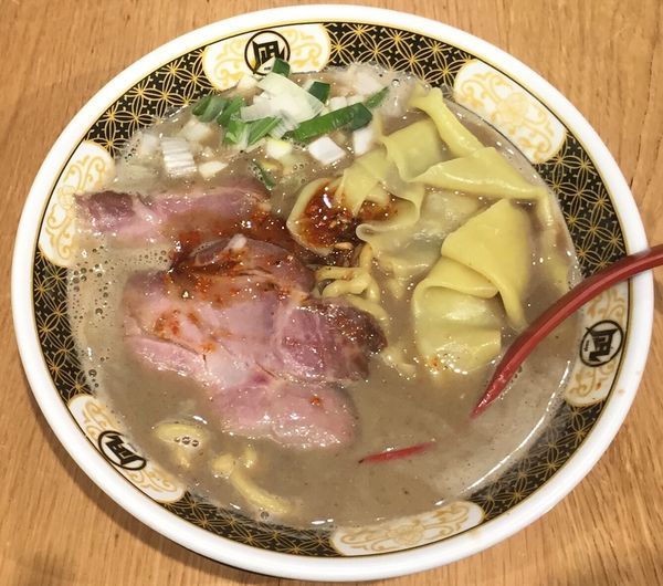 「こってりラーメン930円」@すごい煮干ラーメン凪 五反田西口店の写真