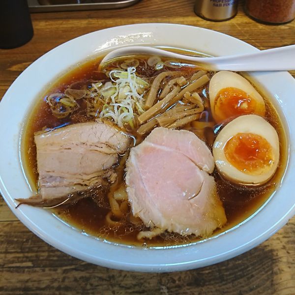 「醤油味玉」@くじら食堂 nonowa東小金井店の写真