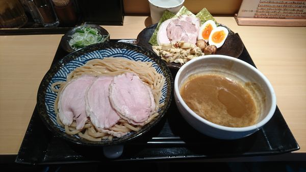 「特製つけ麺 チャーシュー」@つけ麺 道の写真