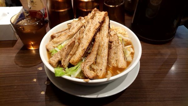 「本気の炙り焼豚そば」@本気の焼豚 プルプル食堂の写真