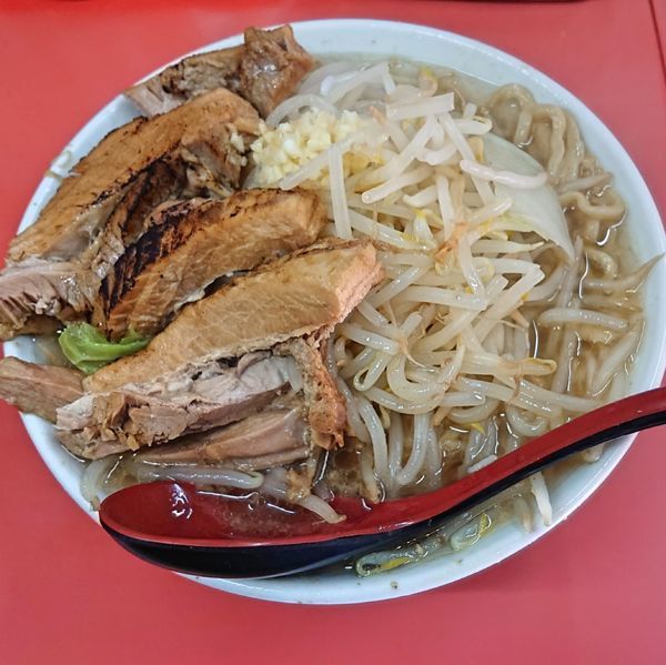 「小ラーメン豚入り900　※ニンニク少なめ　野菜」@ぬ〜どる専門店 バカみたいに愛してたの写真