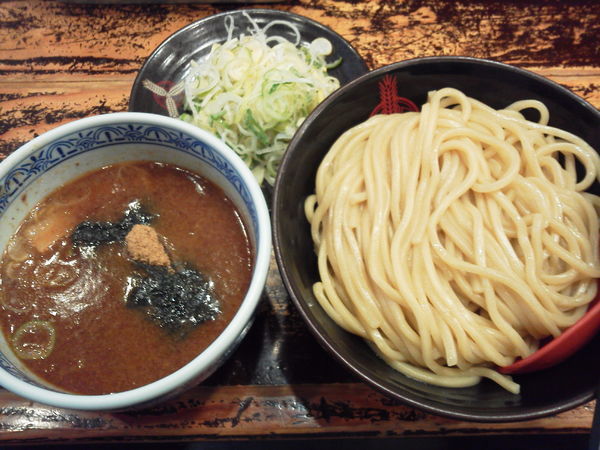 「つけ麺中760+ネギ50=810円」@つけ麺専門店 三田製麺所 池袋西口店の写真