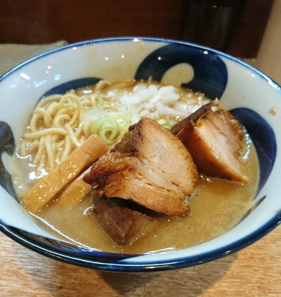 「濃厚らーめん 厚切りチャーシュー 和え玉」@つけめん らーめん ブータンの写真