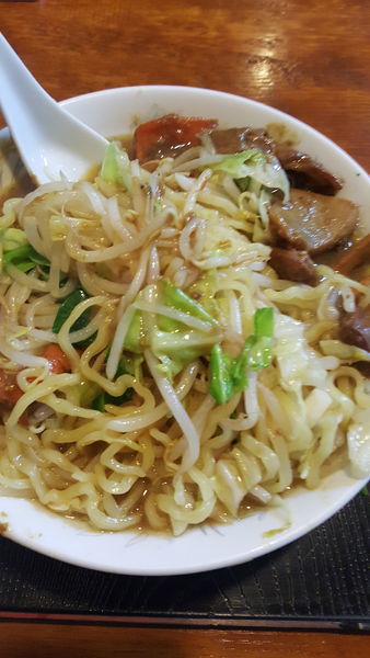 「もつカレー野菜ラーメン」@ラーメンあやの写真