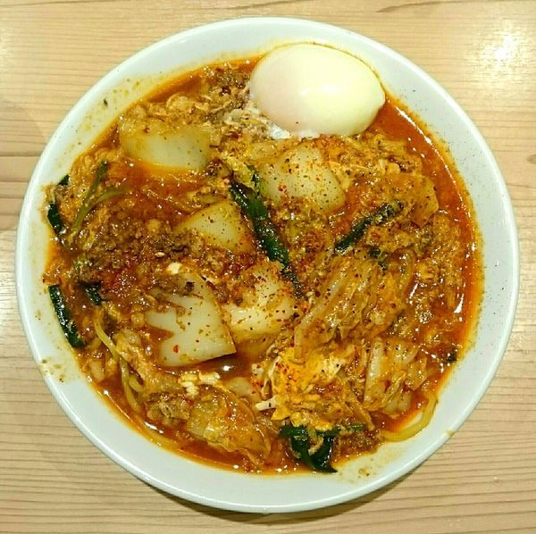 「濃厚味噌チゲらーめん【限定】 温玉」@鯛塩そば灯花 本店の写真