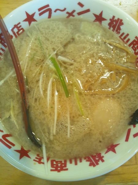 「桃山ラーメン（味玉付き）」@桃山商店の写真